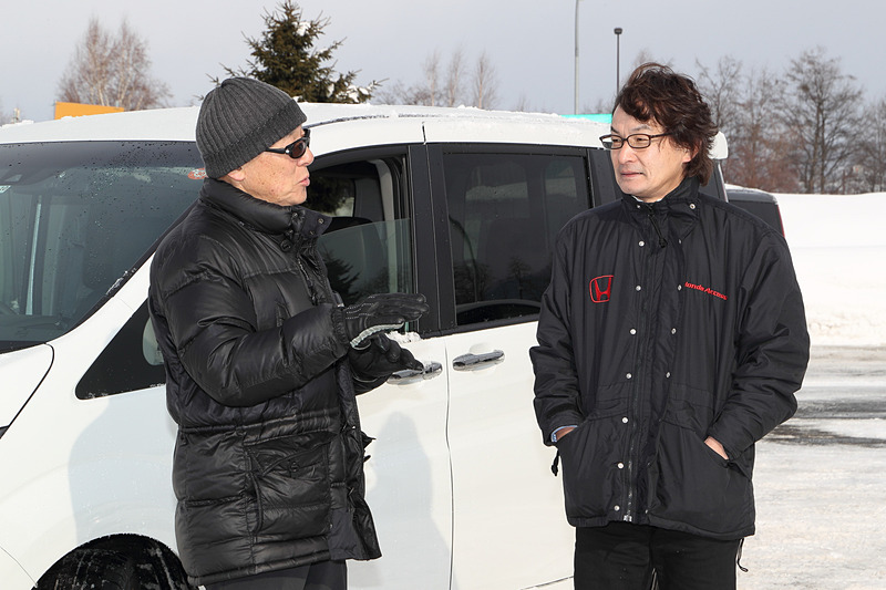 試乗の合間に、Modulo開発責任者であるホンダアクセス 開発部 主任研究員 福田正剛氏とも話して細かな部分を確認