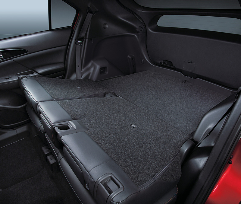 6：4分割のリアシート