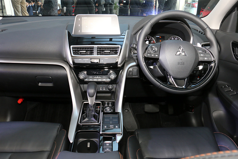 エクリプス クロス G Plus Packageのインパネ