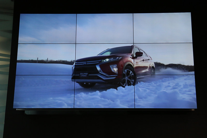 トークショー内では北海道のクローズコースで実施されたエクリプス クロスの雪上走行シーンも披露された