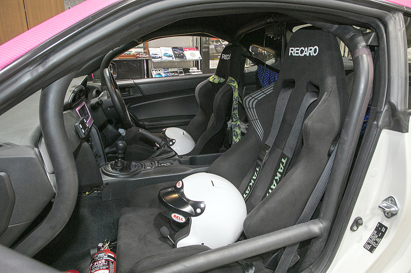 塚本・寺田ペアの86。イニシャルDとコラボしたボディグラフィック