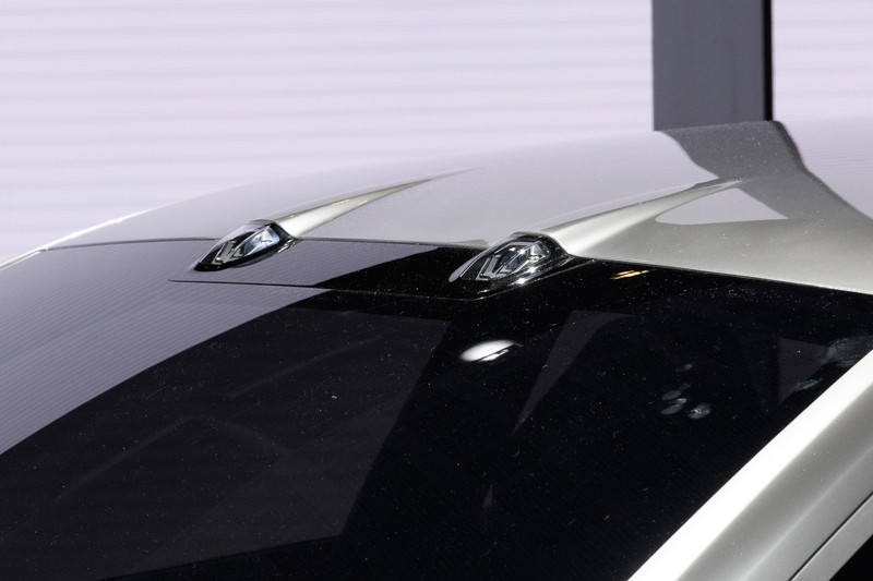 ステレオカメラのアイサイトは、デザインのアクセントとして強調されていた