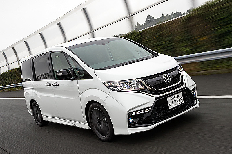 「グレイス」「S660」のModulo仕様や、「ステップワゴン」「フリード」のModulo Xなどの魅力や開発話が語られる