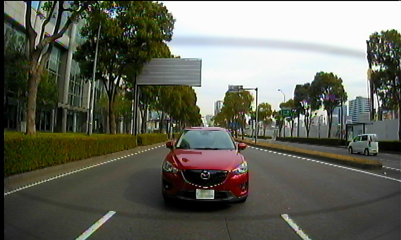 バーチャルルームミラー時はメニュー表示が無くすっきりとした映像になる