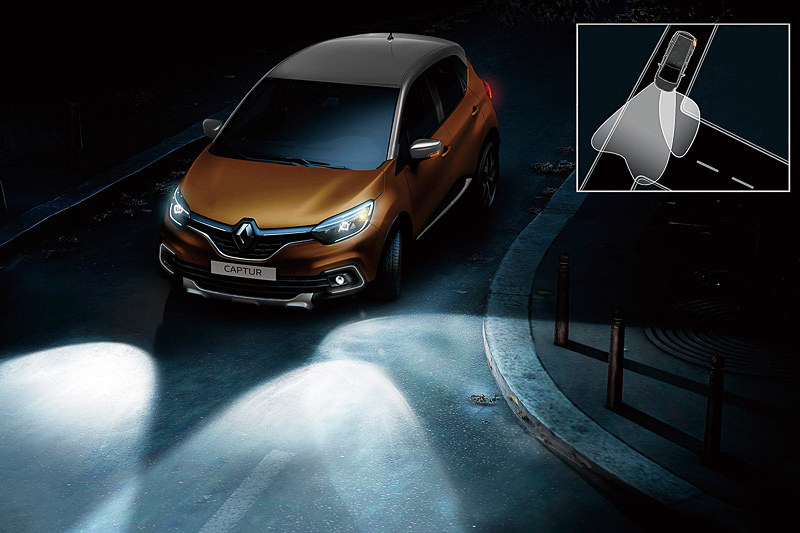 コーナリングランプ機能付LEDフォグランプ