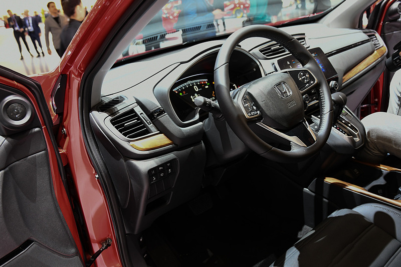 新型CR-V ガソリンモデル（欧州仕様）