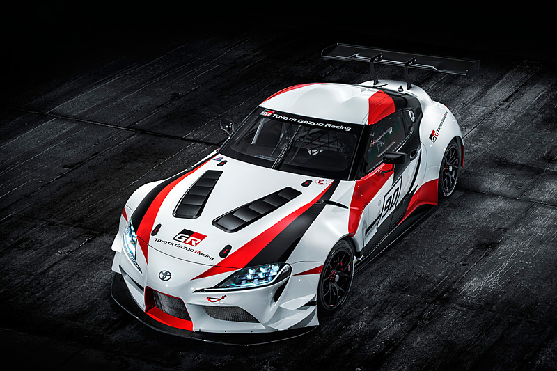 ロングノーズ＆ショートデッキデザインのGR Supra Racing Conceptのボディサイズは4575×2048×1230mm（全長×全幅×全高）、ホイールベースは2470mm