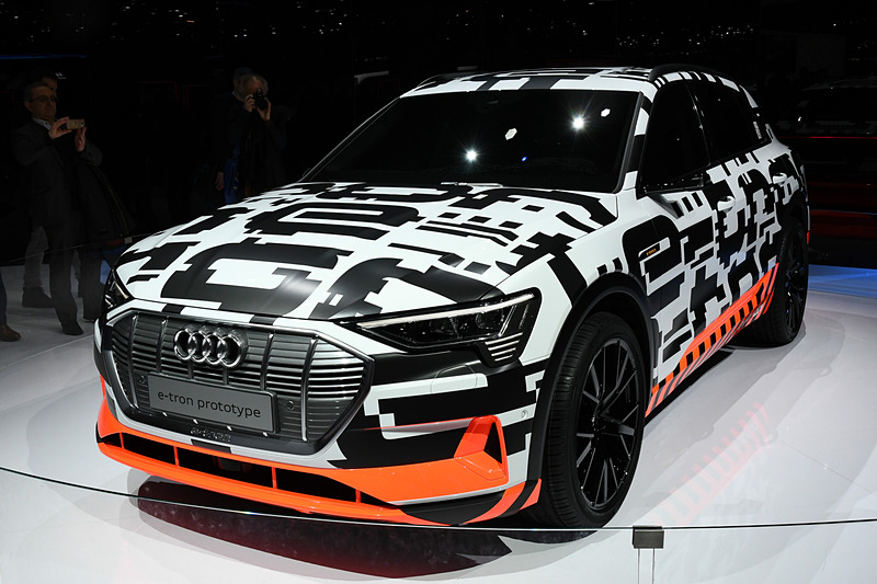 「e-tron」プロトタイプ
