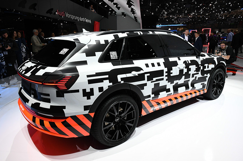 「e-tron」プロトタイプ