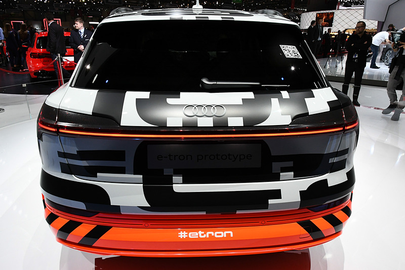 「e-tron」プロトタイプ