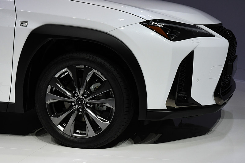 レクサス「UX 250h」