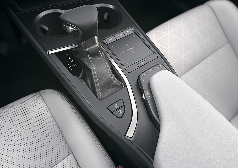 UX200 インテリア（欧州仕様）