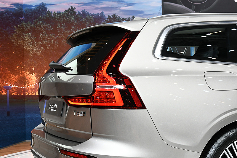 新型V60のエクステリア