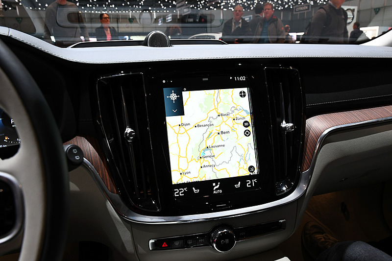 V60 PHVモデルのインテリア