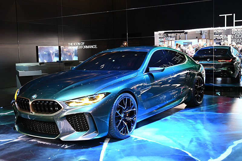 シュネーブショー会場に展示された「コンセプト M8 グラン クーペ」