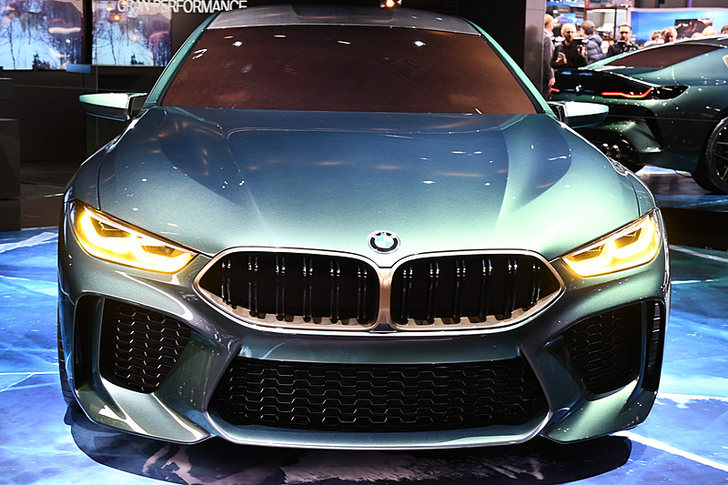 シュネーブショー会場に展示された「コンセプト M8 グラン クーペ」