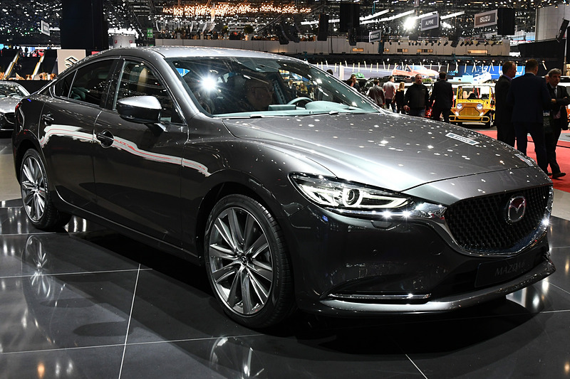 Mazda6 セダンの商品改良モデル（欧州初公開）