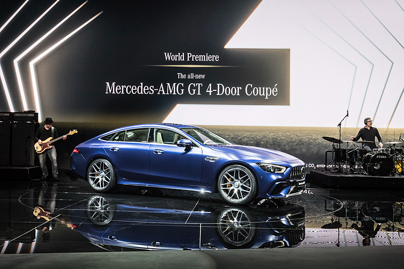 「メルセデス AMG GT」の4ドアクーペを公開