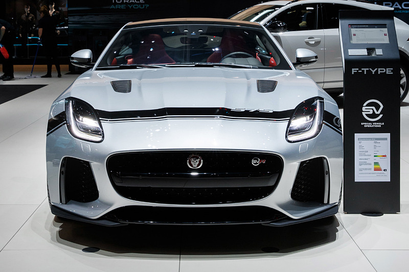 「F-TYPE SVR Graphic Pack」