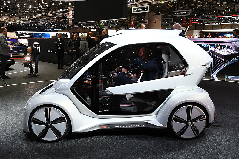 2人乗りキャビンが取り付けられた車両モジュール