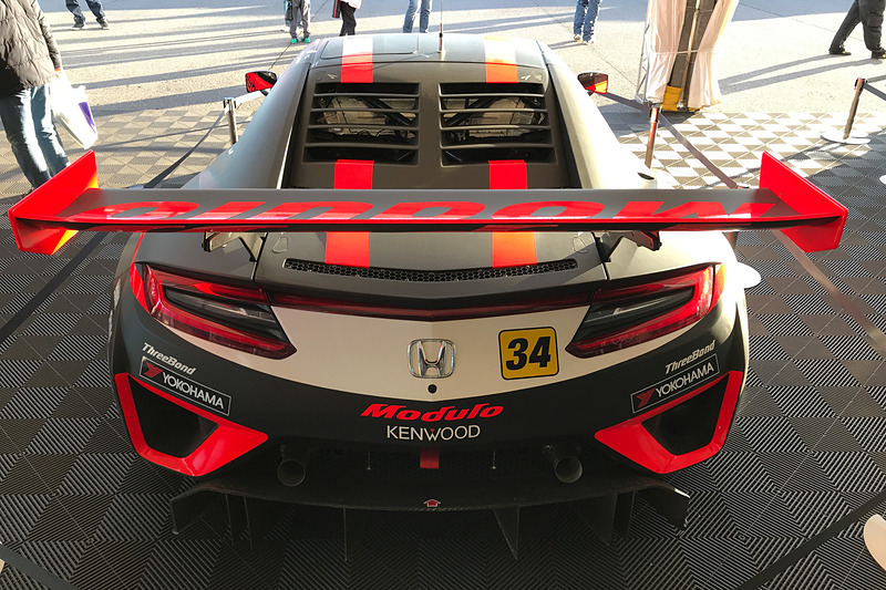 レーシングマシンもホンダアクセス製のModuloホイールを装着