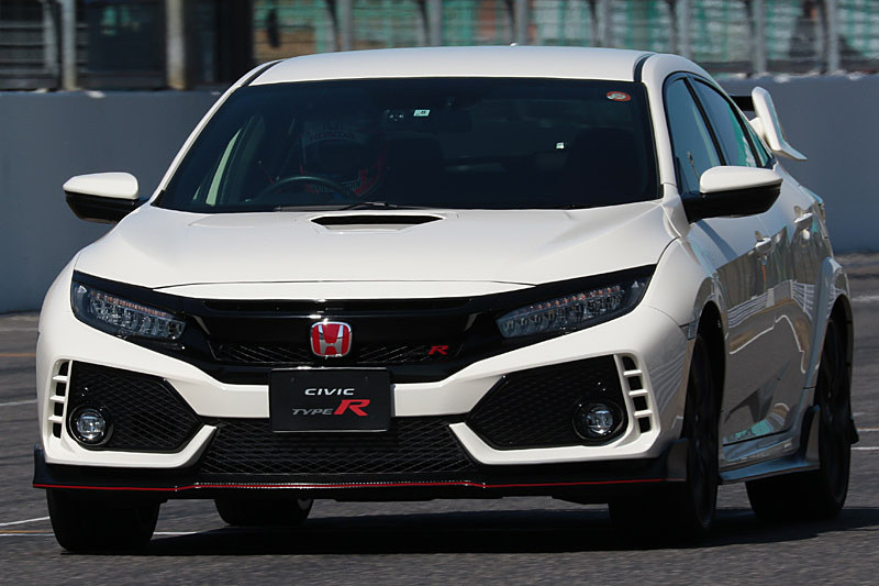 バトン選手がドライブしたシビック・タイプR
