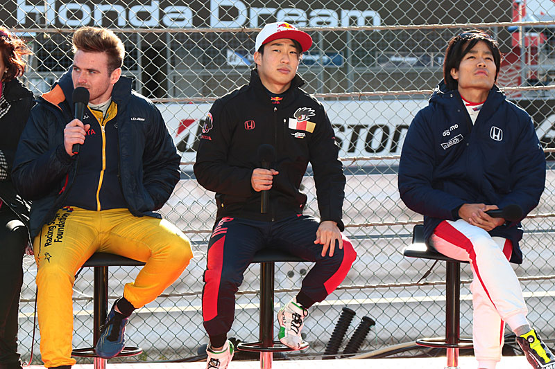 左からオリバー・ローランド選手、福住仁嶺選手、松下信治選手