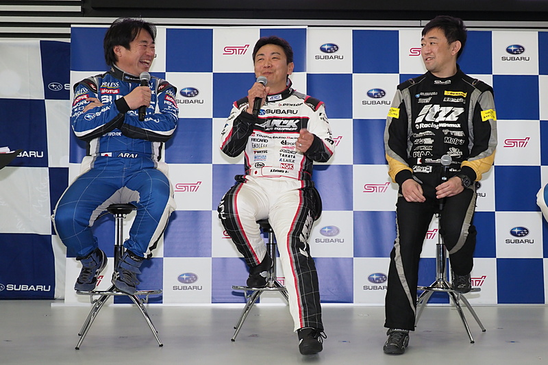 長年スバルのマシンで全日本ラリーのトップ争いを演じてきた新井選手（左）、勝田選手（中央）、鎌田選手（右）。2017年シーズンは勝田選手がシリーズを制した