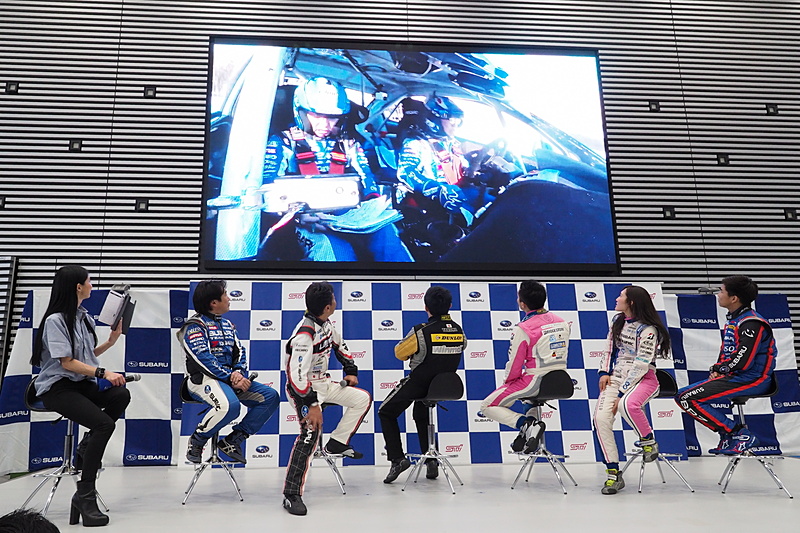 日本のトップラリースト3人組は映像を見ながらベテランらしい爆笑トークが炸裂