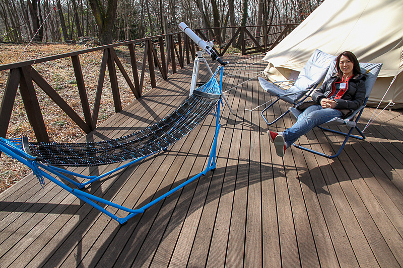 天体望遠鏡もあって、夜には星空を楽しめます