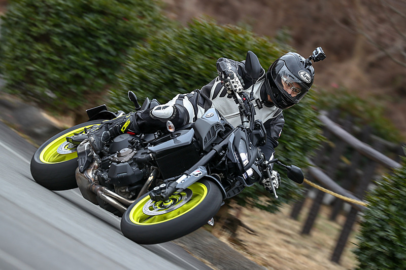「BATTLAX SPORT TOURING T31」と「BATTLAX ADVENTURE A41」の進化の度合いは？