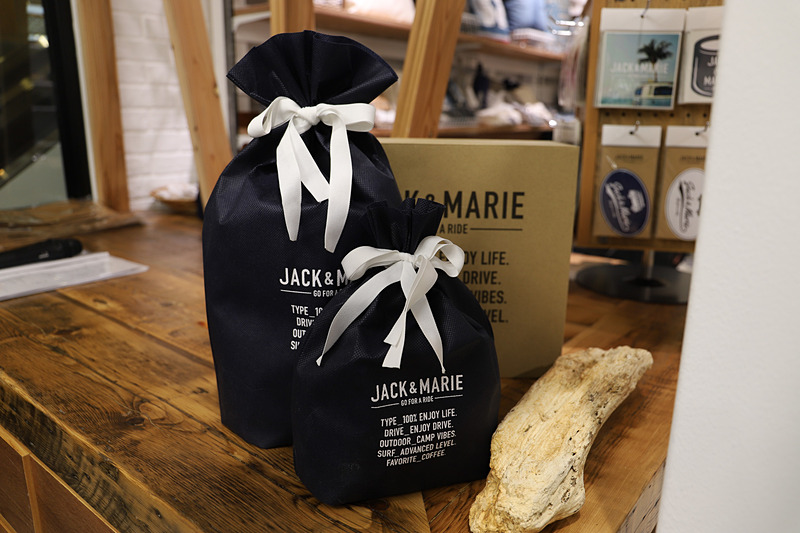 プレゼント用のギフトラッピングもできる