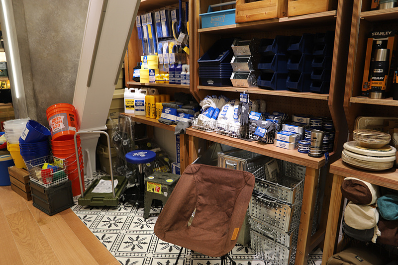 カーメンテナンス用品をメインに取り扱う派生ブランド「GORDON MILLER」の商品も展開される