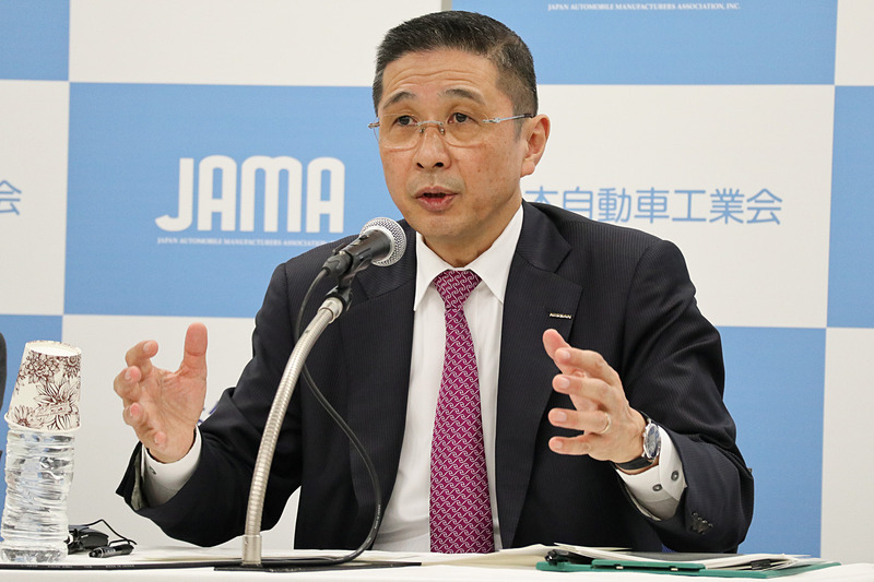 質疑応答に応じる西川氏