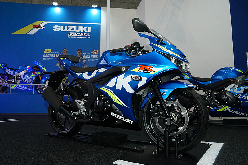 「GSX-R125 ABS」などを展示するスズキブース