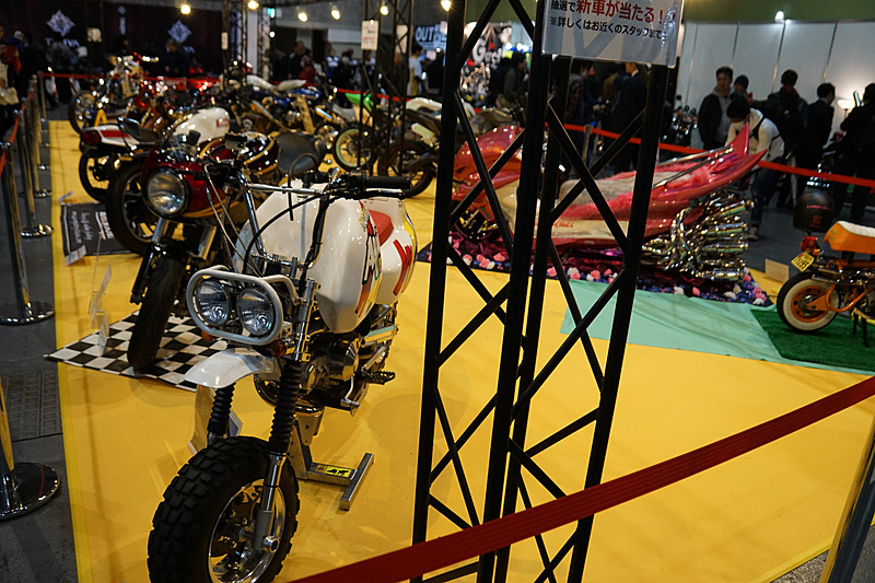 カスタムバイクの展示コーナー