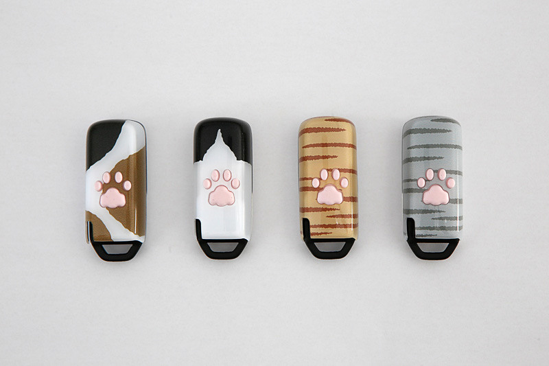 ペットキーカバー（にゃんこ/軽自動車用/参考出品）。左からみけ、はちわれ、ちゃとらしろ、さばとらしろ