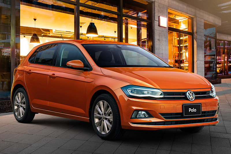 新型「ポロ」（エナジェティックオレンジメタリック）