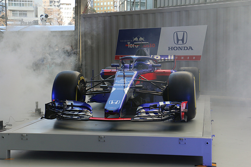 2018年シーズンの「STR13」仕様にカラーリングされたマシン