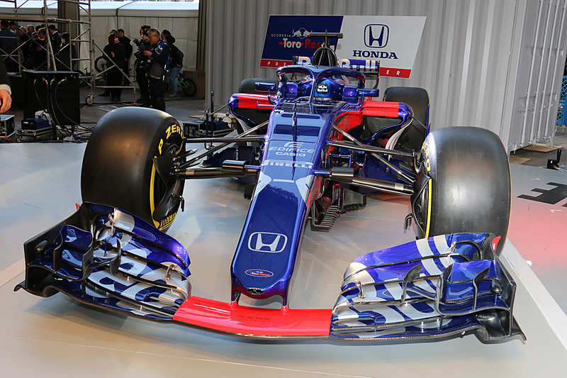 メタリックブルーのボディに、ホンダをはじめ、アクロニス、エディフィスなどのロゴマークが設定されている