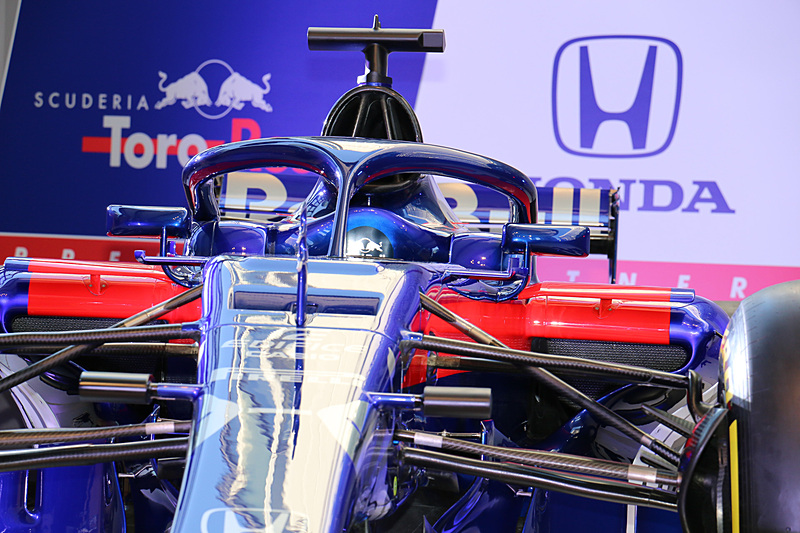 メタリックブルーのボディに、ホンダをはじめ、アクロニス、エディフィスなどのロゴマークが設定されている