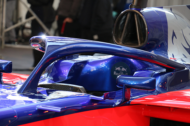 メタリックブルーのボディに、ホンダをはじめ、アクロニス、エディフィスなどのロゴマークが設定されている