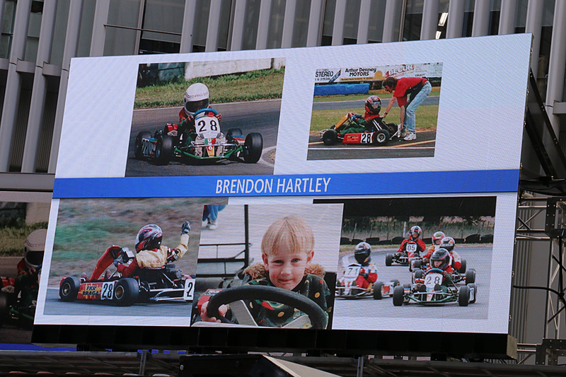 ハートレー選手の幼少時代の写真。自身で「真ん中の写真がいいね」とコメントしていた