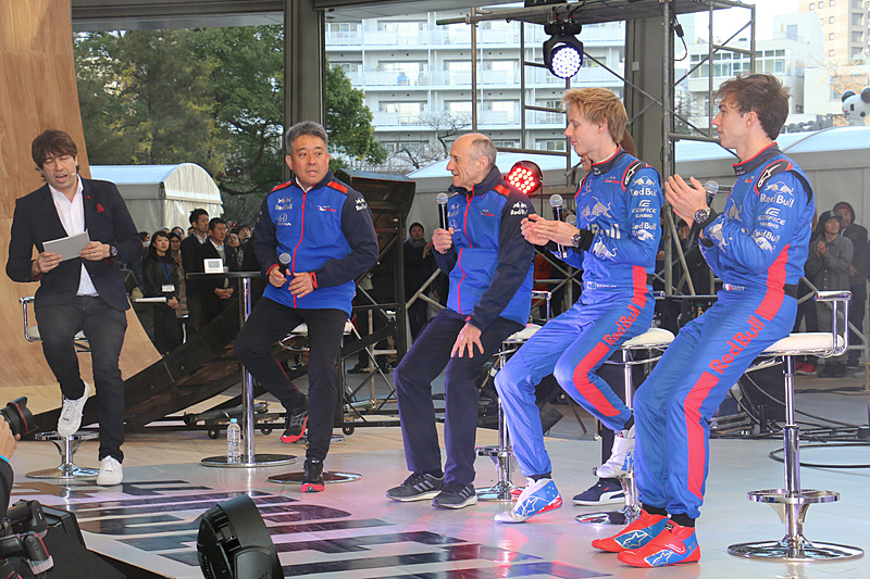 中盤からはレッドブル・トロロッソ・ホンダのチーム代表であるフランツ・トスト氏、本田技研工業株式会社 モータースポーツ部 部長の山本雅史氏の2人も加わった