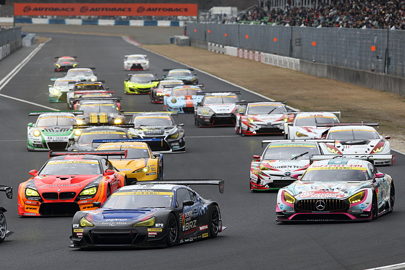 GT300クラスのスタート
