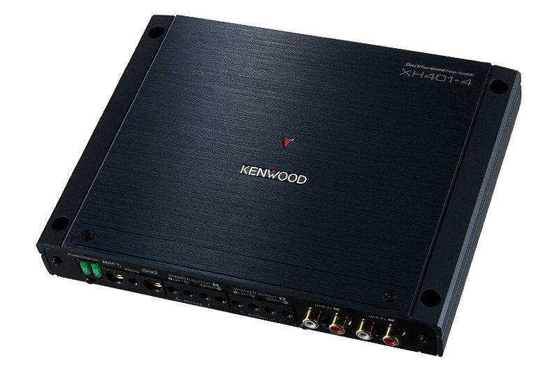 4チャンネルパワーアンプ「XH401-4」（税別4万5000円）