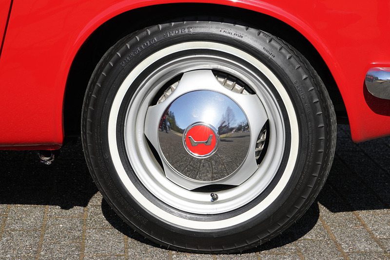 ホイールサイズは13インチ