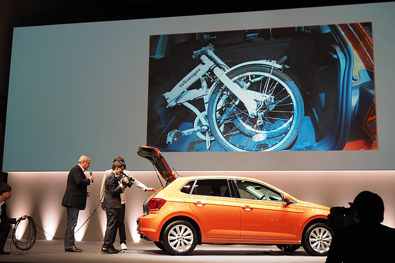 ラゲッジスペースも広く、折りたたみ自転車が搭載可能