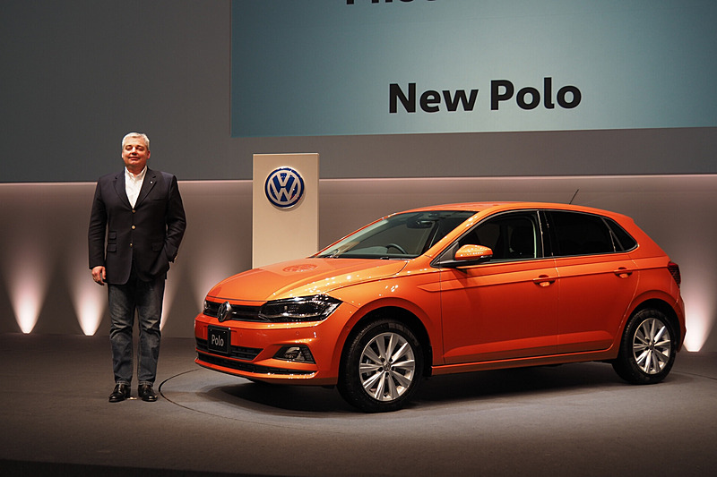 新型「ポロ」とフォルクスワーゲン グループ ジャパン株式会社 代表取締役社長のティル・シェア氏