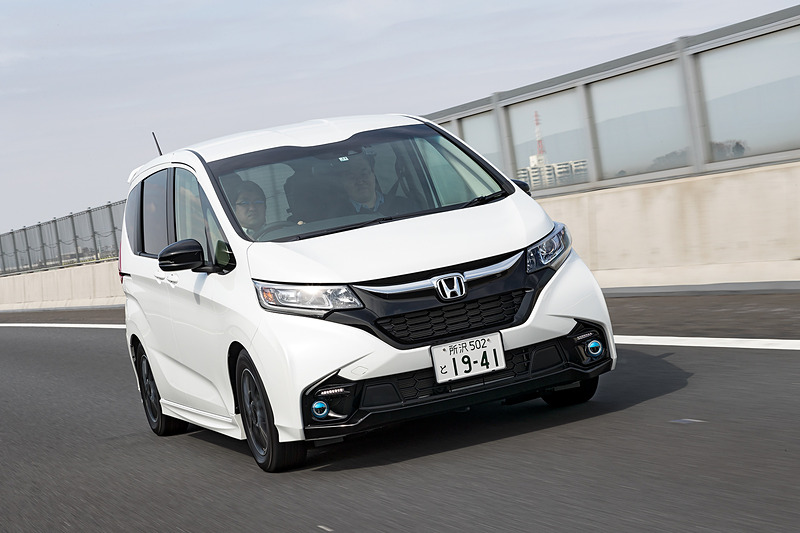 DIATONE SOUNDと9.0型HD液晶モニターを採用したハイエンドモデル「VXM-187VFNi」を装備したホンダ フリード Modulo X。インターナビの機能を利用しながら栃木県までドライブした